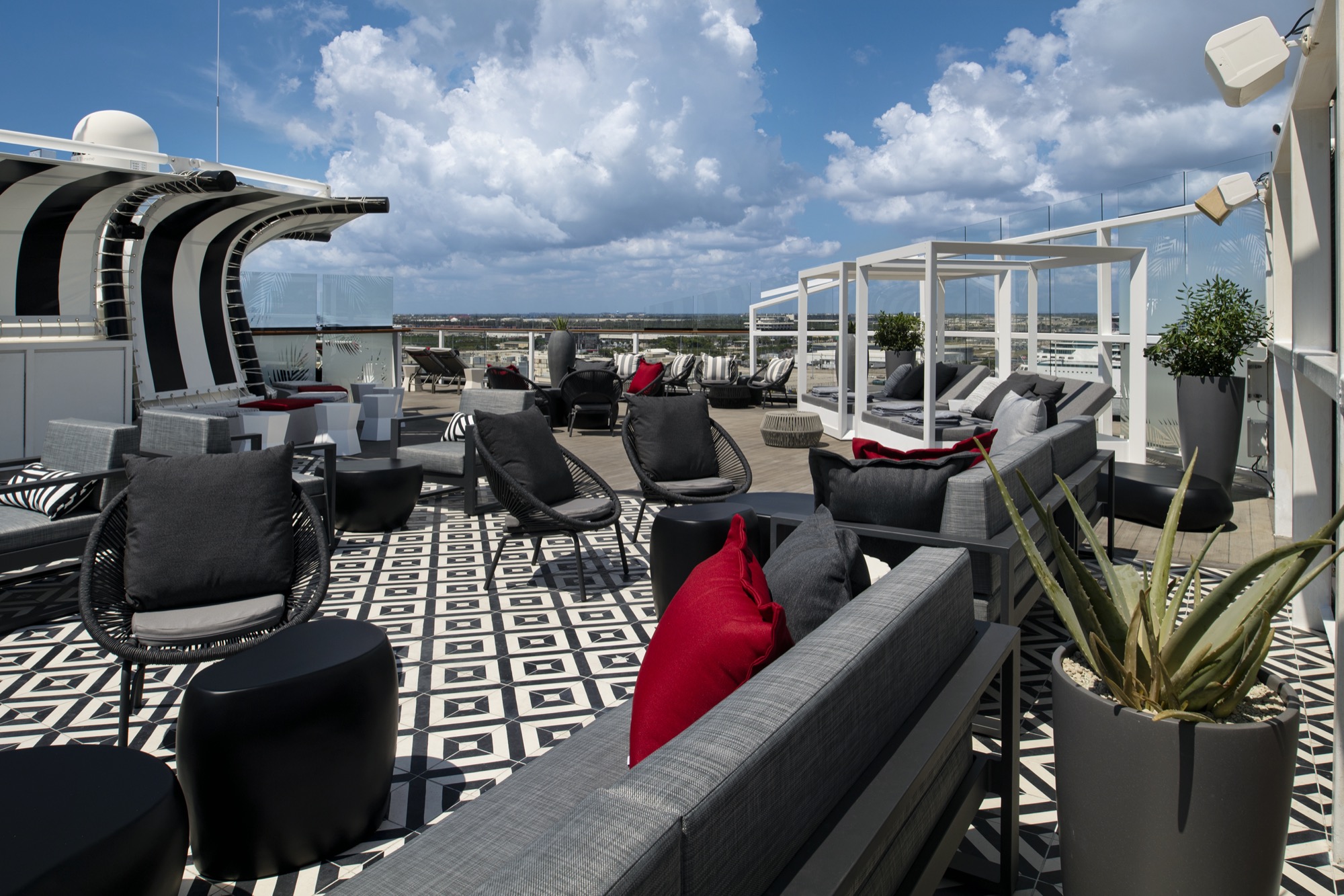 Celebrity Cruises Solstice Revolution Equinox Retreat Sundeck 3.jpg